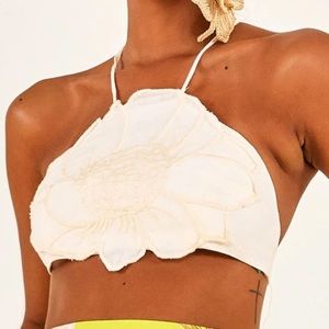 Farm Rio Cream floral stewpot crop top - NWT - xl